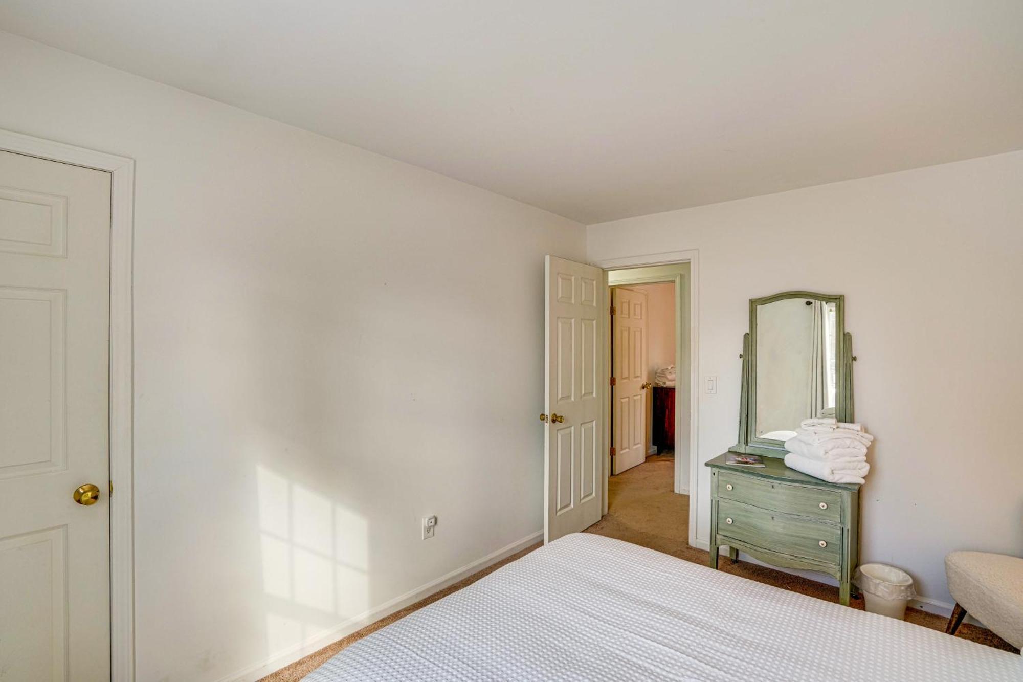 Private Guest House In Dtwn Lenox, Walk To Dining! Exterior foto